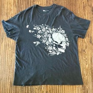 Mens Gap Skull Flowers Graphic Shirt Size XL